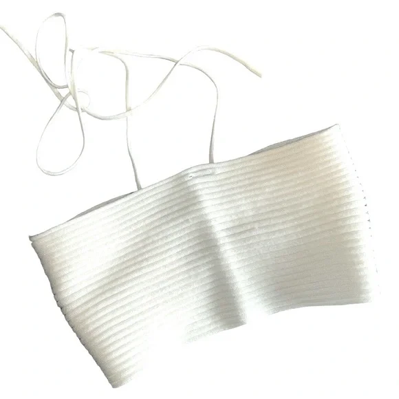 Knit Cropped Halter Top - Picture 9 of 10